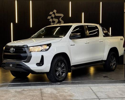 TOYOTA HILUX 2.8 D-4D TURBO DIESEL CD SR 4X4 AUTOMÁTICO